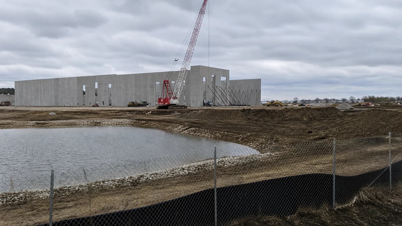 Canal Crossing Starts Construction, but 400 Jobs Remain a Forecast