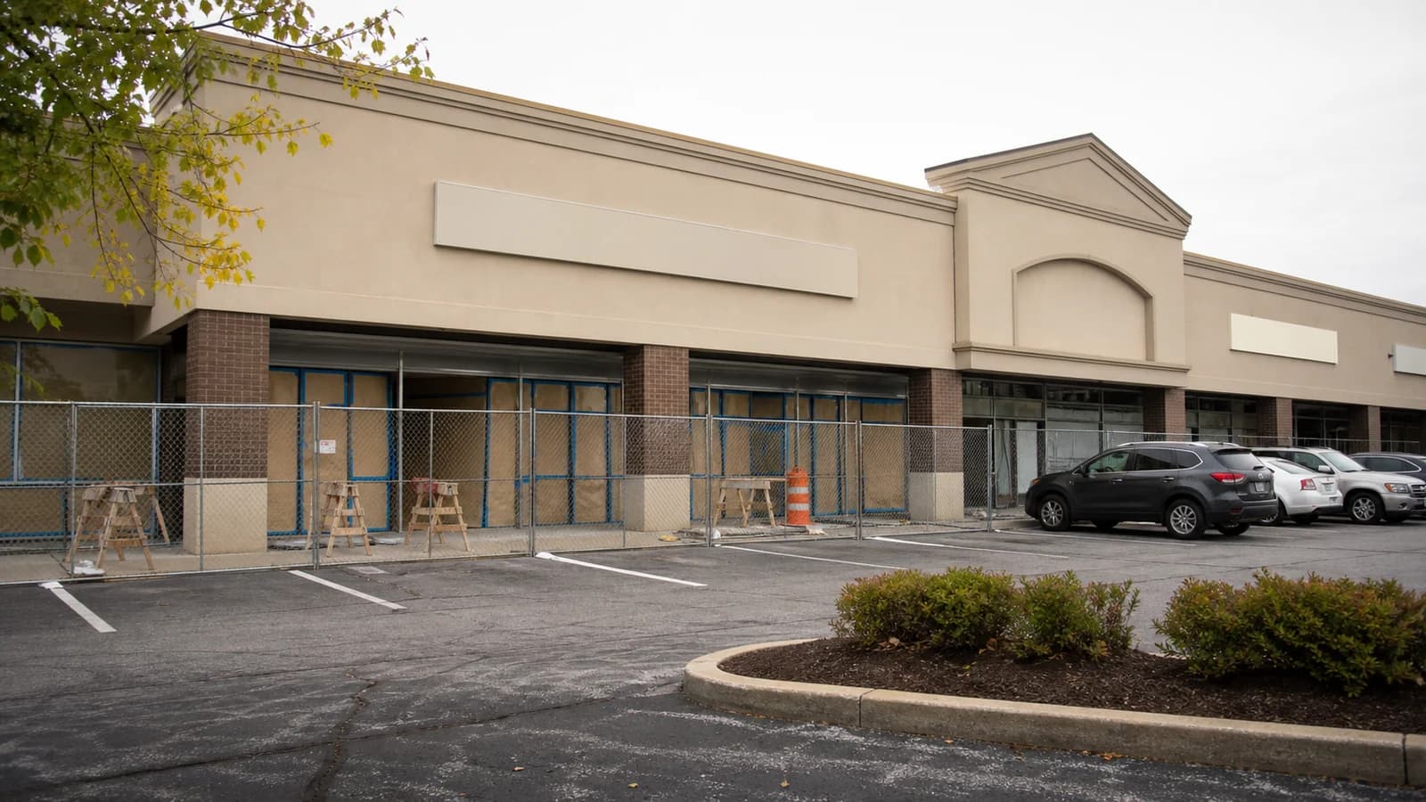 Upper Arlington's Shops on Lane Avenue Splits Old Anchor Into Three Tenants